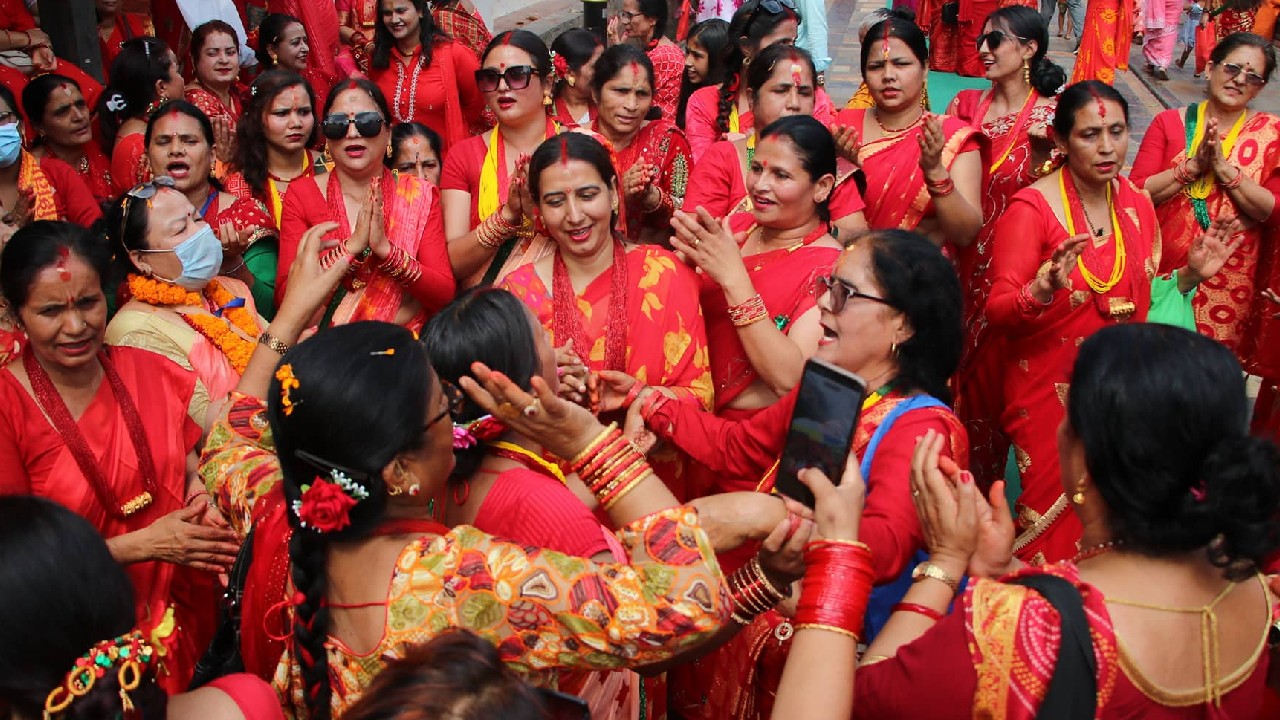 Teej celebrations at Pashupatinath (photo feature) Nepal Live Today